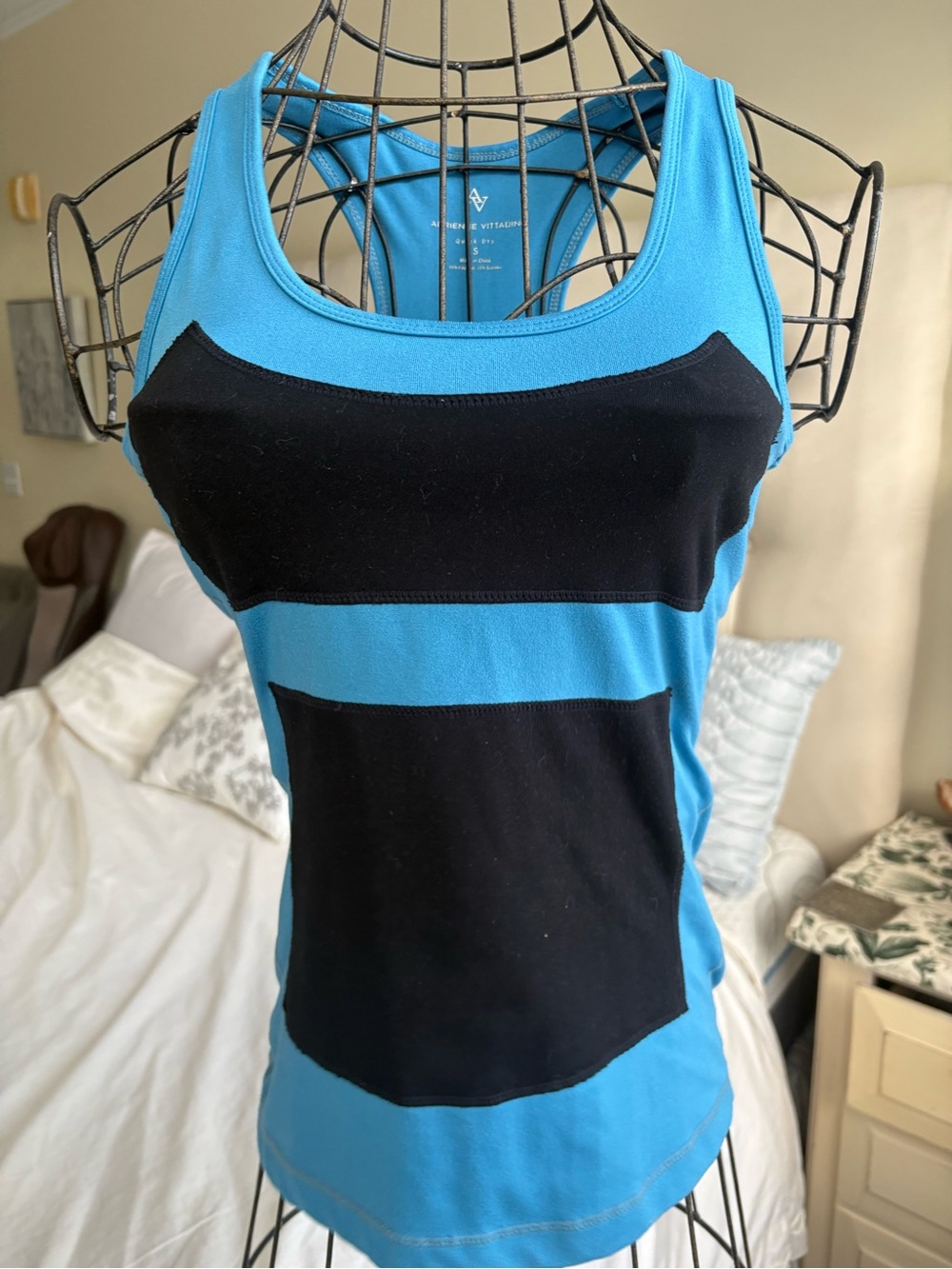 Adrienne Vittadini fitted stretchy Blue & Black Racerback workout Tank